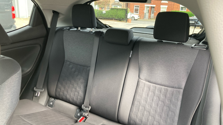 Toyota Yaris 1.5 Hybrid Design 5dr CVT Hybrid Hatchback